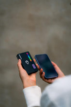 画像をギャラリービューアに読み込む, Freewell RGB 写真/ビデオポケット LED ライト (アプリコントロール付き)